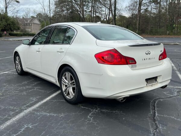 2010 Infiniti G37