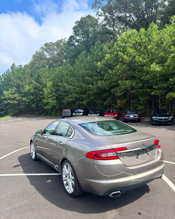 2010 Jaguar XF